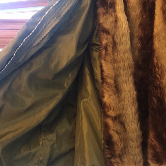 Large Faux Fur Winter Jacket - Picture 3 of 3